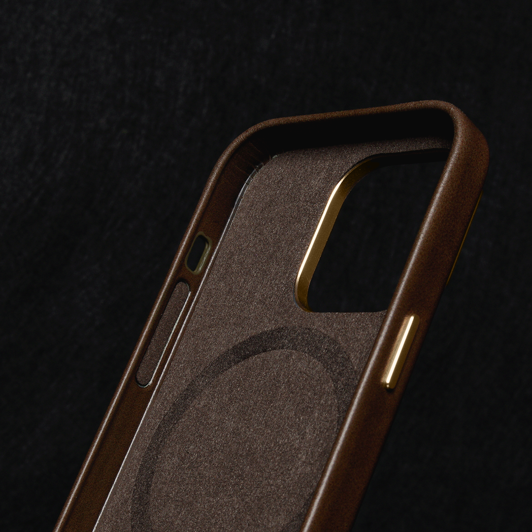 Why Choose Leather iPhone Case Over Other Materials?