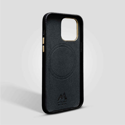Classic Leather iPhone 14 Pro Case in Black #color_black