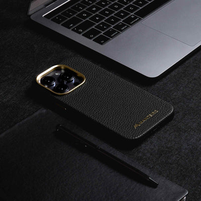 Grain Embossed Leather iPhone 14 Pro Case in Black #color_black