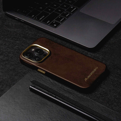Classic Leather iPhone 14 Pro Case in Chestnut Brown #color_chestnut-brown