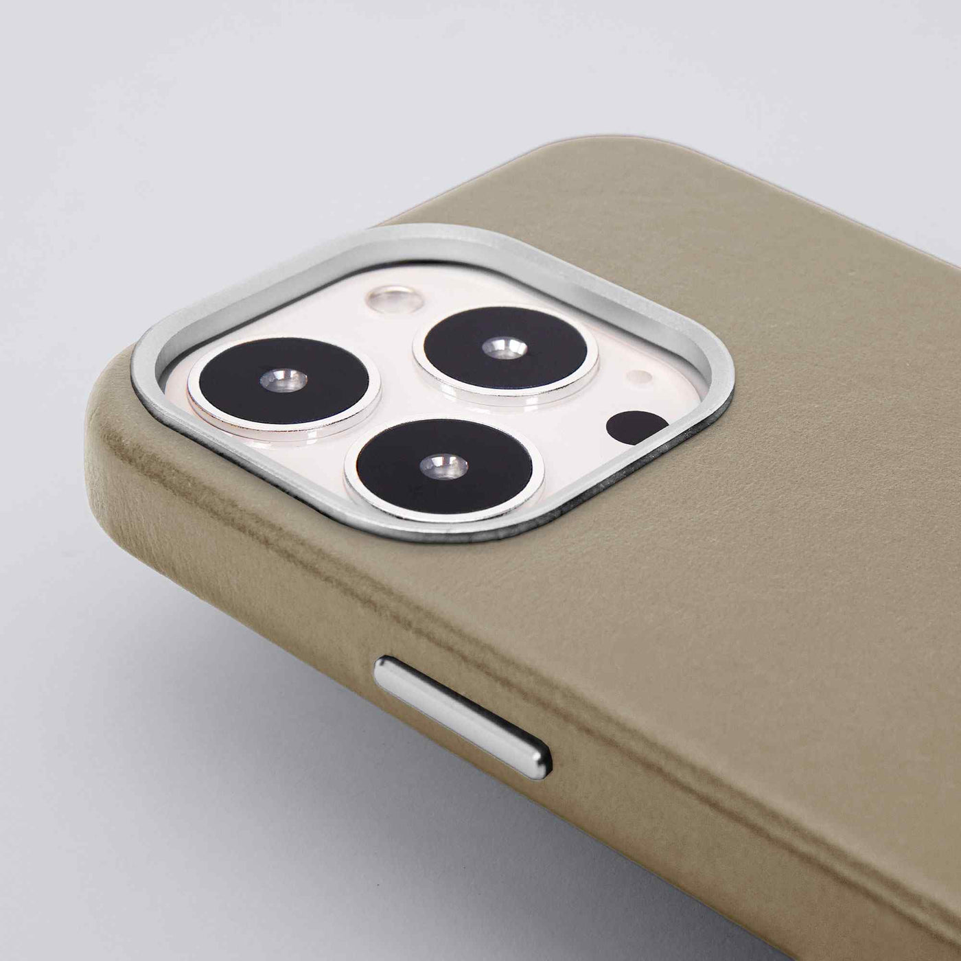Classic Leather iPhone 13 Pro Case in Cookie Dough #color_cookie-dough