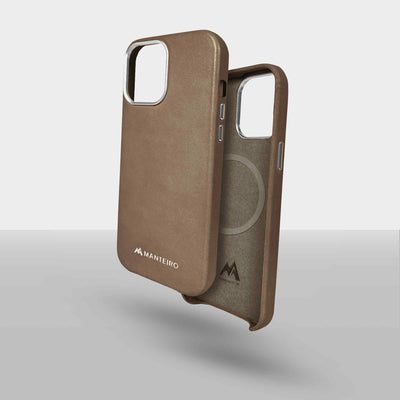 Classic Leather iPhone 13 Pro Case in Pale Brown #color_pale-brown
